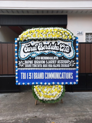 Papan Bunga Duka di Woyla Barat